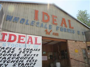 1648 m² Industrial space in Vryburg