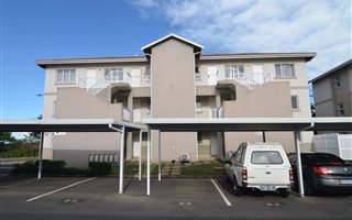 2 Bedroom Apartment in Manor Estates