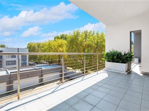 3 Bedroom Apartment in Oaklands