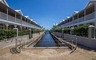 3 Bedroom Duplex in Point Waterfront