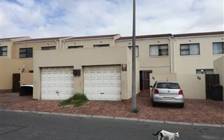 2 Bedroom Townhouse in St Dumas