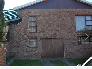 4 Bedroom House in Malabar