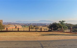 800 m² Land available in Meerhof