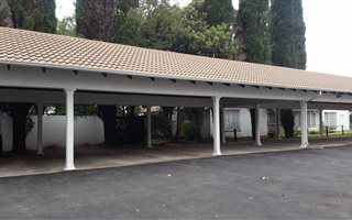 1 Bedroom Townhouse in Impala Park