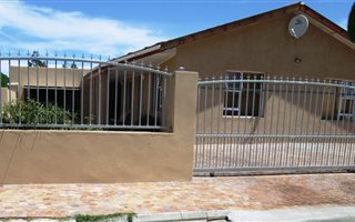 3 Bedroom House in Brandwood