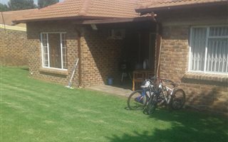 3 Bedroom Townhouse in Wilgeheuwel