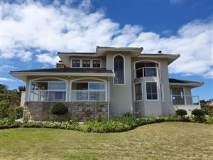 3 Bed House in Pezula Golf Estate