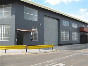 826 m² Industrial space in New Era