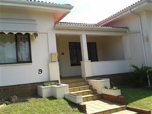 2 Bed Townhouse in Scottburgh Central