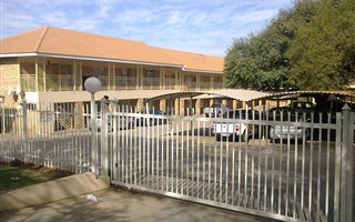 2 Bedroom Flat in Elandsrand
