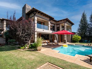 4 Bed House in Ebotse Estate