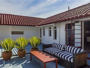 3 Bed House in Bantry Bay