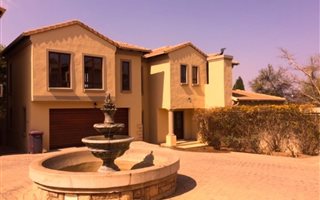 3 Bedroom House in Menlo Park