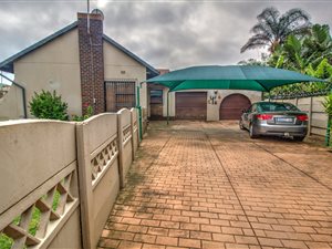 3 Bed House in Lilianton