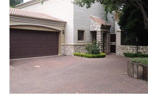 2 Bed Townhouse in Pineslopes