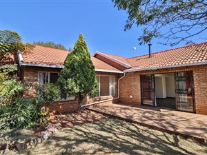 4 Bed House in Pierre van Ryneveld