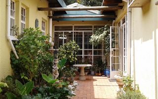 5 Bedroom House in Rembrandt Park