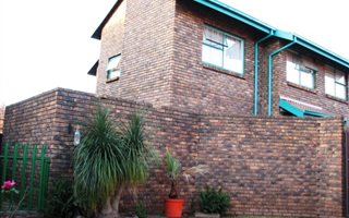 2 Bedroom Townhouse in Valhalla