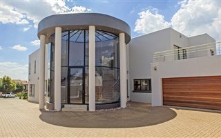 4 Bedroom House in Ruimsig