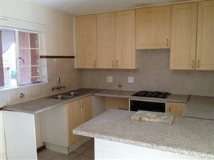 2 Bed Flat in Halfway House