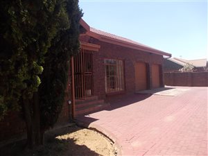 3 Bed House in Bergsig