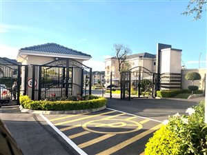 3 Bed Apartment in Summerset