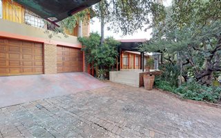 5 Bedroom House in Bendor