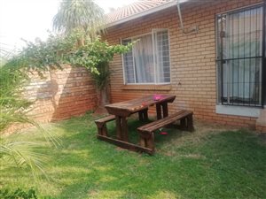2 Bedroom House in Orchards