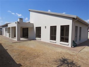 3 Bed House in Leeuwenhof Estate