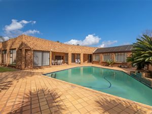4 Bed House in Florida Hills