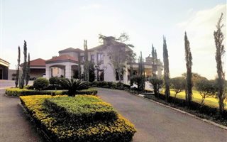 4 Bedroom House in Mooikloof Equestrian Estate