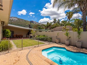 4 Bed House in Paarl