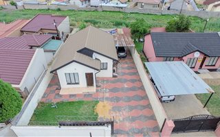 3 Bedroom House in Kaalfontein