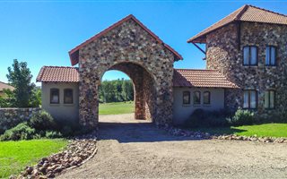 4000 m² Land available in Blair Atholl Estate