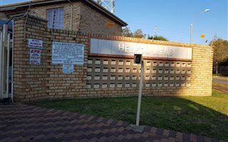 2 Bedroom Apartment in Helikon Park
