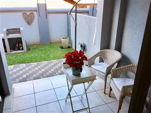 2 Bed Apartment in Lyttelton Manor