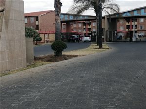2 Bed Flat in Comet