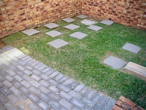2 Bed Apartment in Sharonlea