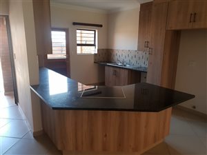 4 Bed Duplex in Boardwalk