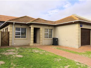 3 Bed House in Hagley