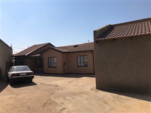 3 Bed House in Thokoza