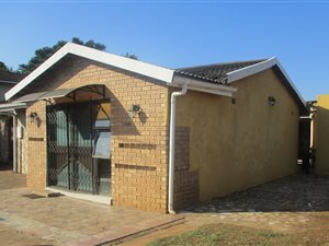 2 Bed House in KwaMashu