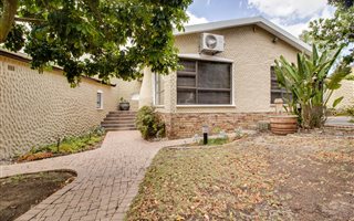 5 Bedroom House in Protea Heights