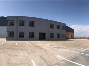 1235 m² Industrial space in Clayville
