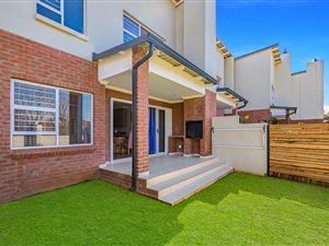3 Bed Townhouse in Victory Park
