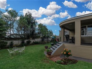 3 Bed House in Monument