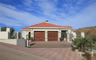 4 Bedroom House in Island View