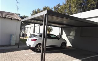 2 Bedroom Townhouse in Waterfall Country Estate