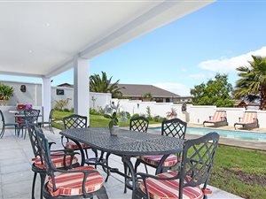 2 Bed Apartment in Somerset West Central