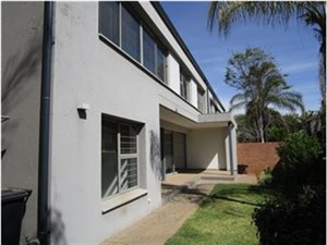 4 Bed Duplex in Muckleneuk